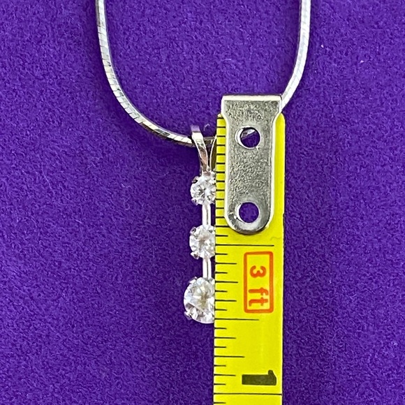 💛 Classic Sterling Silver CZ Journey Pendant Necklace - Picture 4 of 5